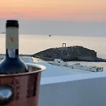 Katharsis - 15th C Venetian Palace - Naxos Old Town I Apartment