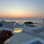 Apartment Katharsis - 15th C Venetian Palace - Naxos Old Town I *