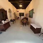 Apartment Katharsis - 15th C Venetian Palace - Naxos Old Town I