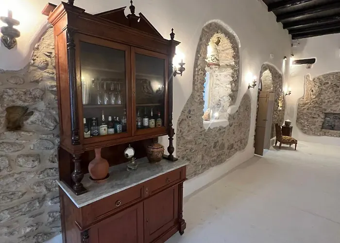 Katharsis - 15th C Venetian Palace - Naxos Old Town I * Naxos City