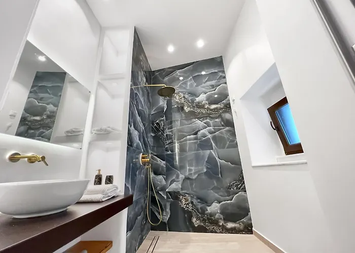 Apartman Katharsis - 15th C Venetian Palace - Naxos Old Town I Naxos City