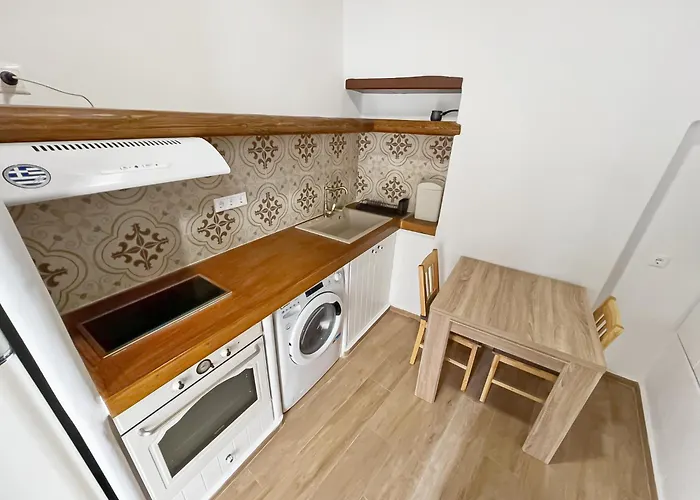 Katharsis - 15th C Venetian Palace - Naxos Old Town I *