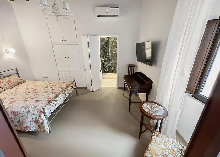 Apartman Katharsis - 15th C Venetian Palace - Naxos Old Town I