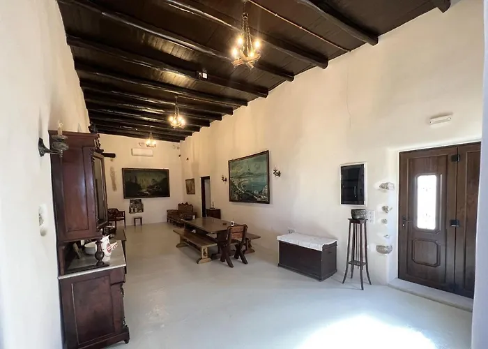 Katharsis - 15th C Venetian Palace - Naxos Old Town I