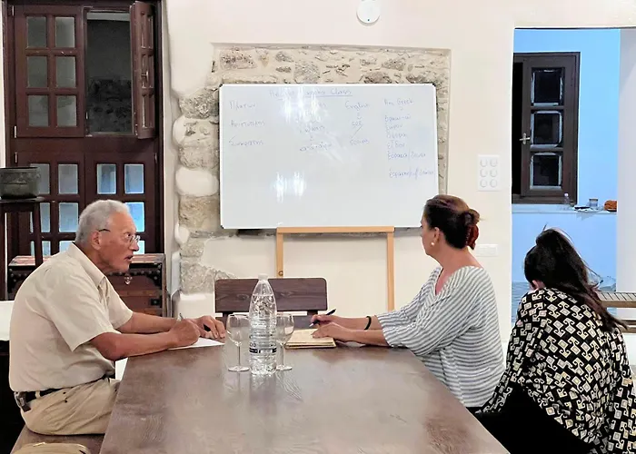 Daire Katharsis - 15th C Venetian Palace - Naxos Old Town I