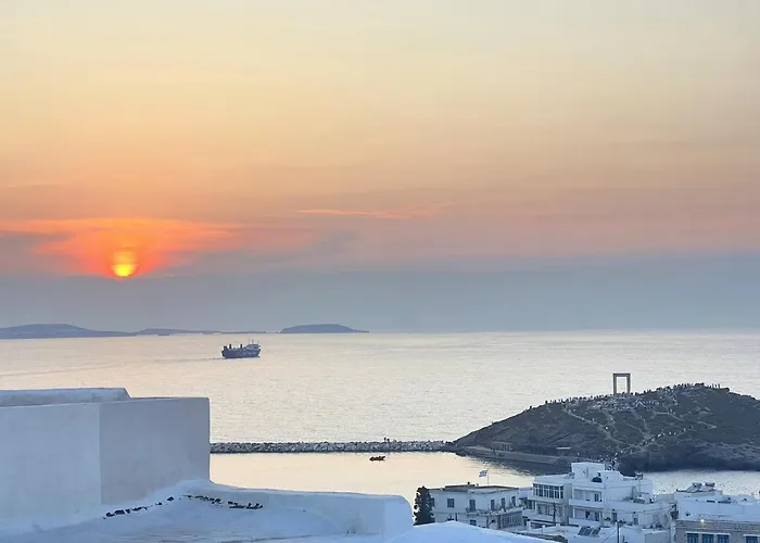 Katharsis - 15th C Venetian Palace - Naxos Old Town I